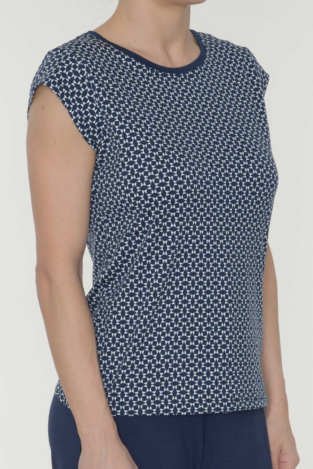 -isi-shirt-capsleeve-102414-0.jpg