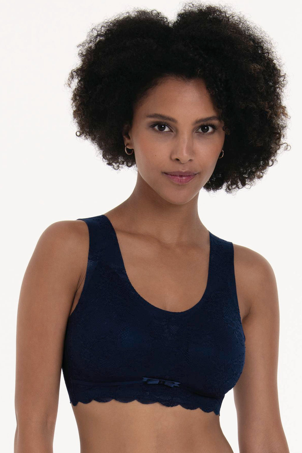 bralette-essential-lace-farbe-maritim-blue-132514-0.jpg