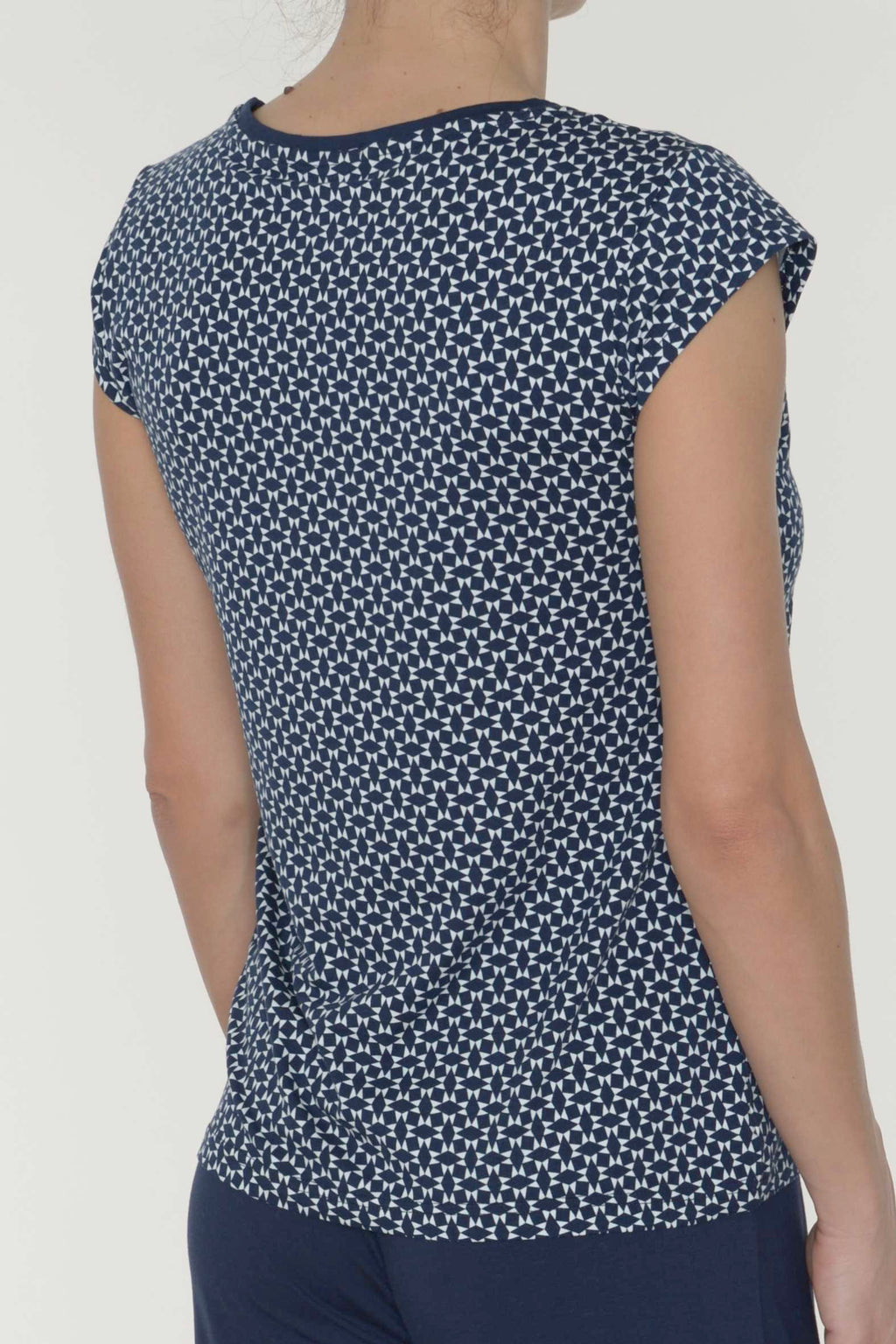 -isi-shirt-capsleeve-102414-1.jpg