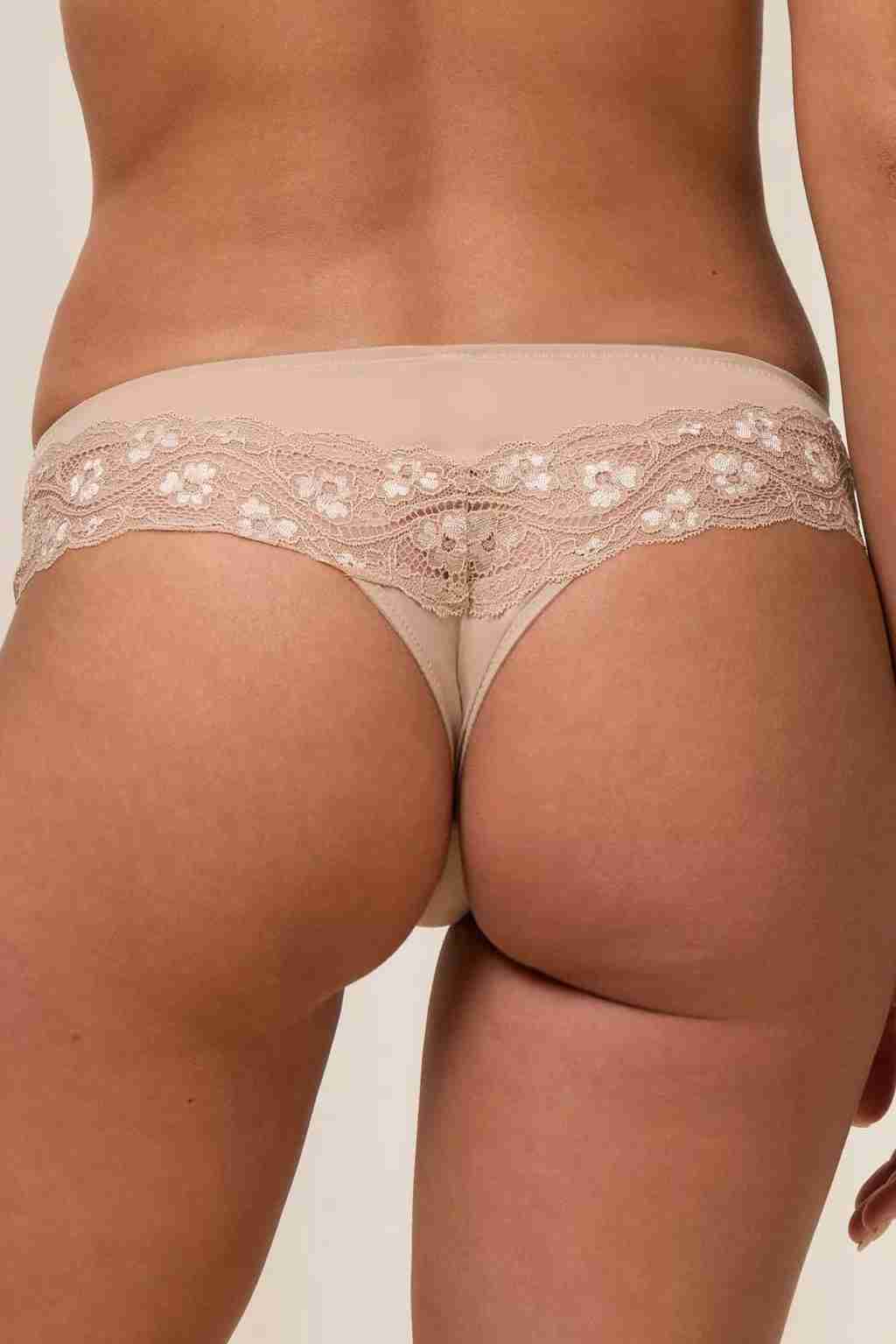 brazilian-string-lovely-micro-farbe-smooth-skin-128761-1.jpg