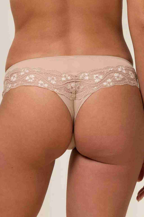 brazilian-string-lovely-micro-farbe-smooth-skin-128761-1.jpg