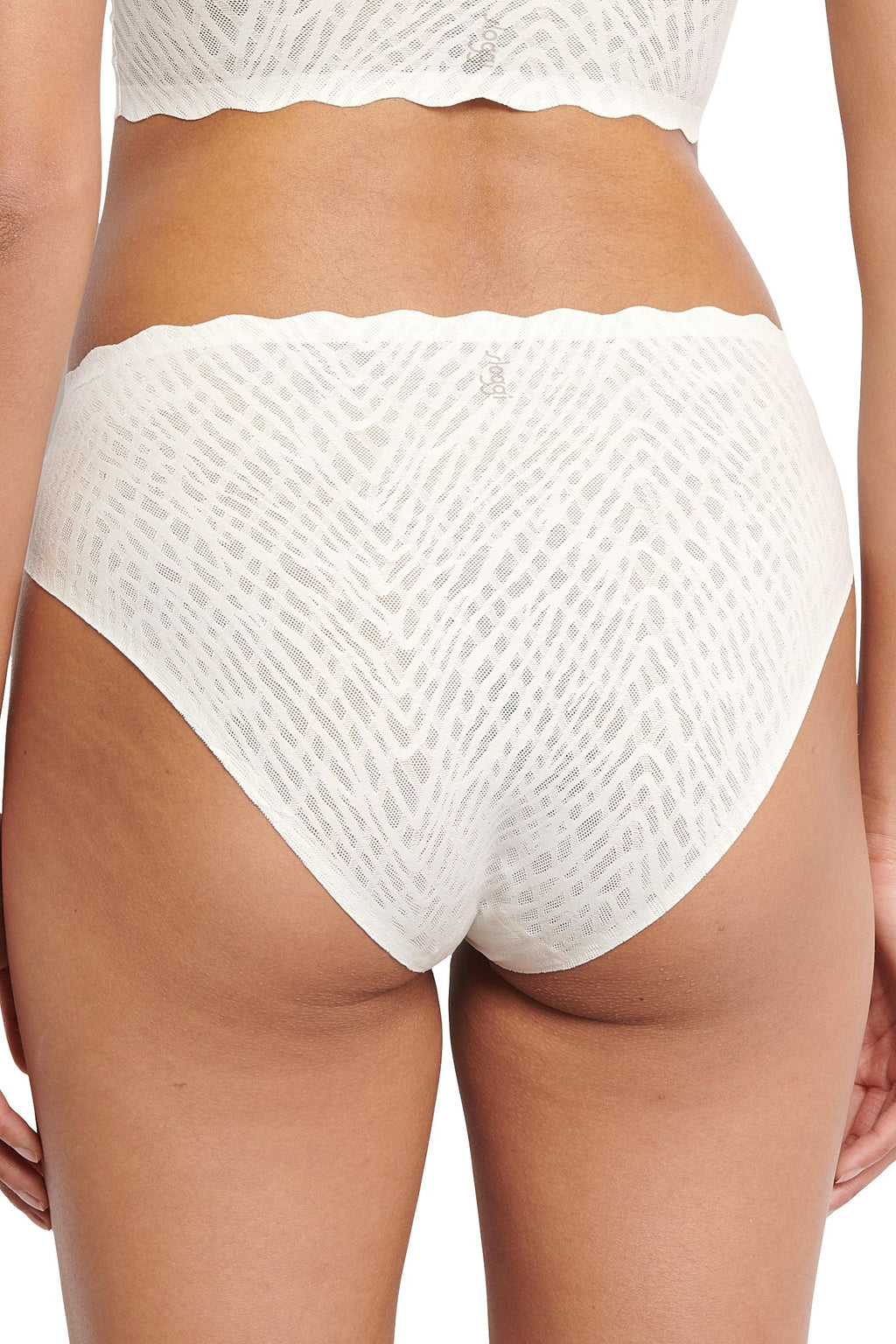 highleg-taillenslip-zero-feel-bliss-farbe-silk-white-130790-1.jpg