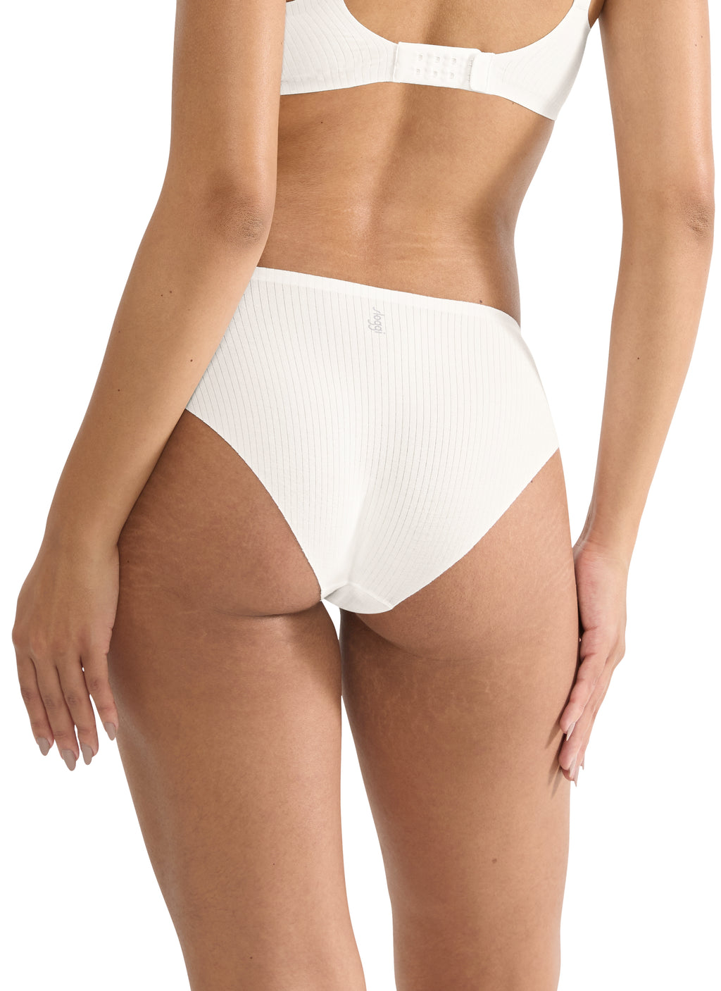 slip-zero-feel-pure-farbe-silk-white-136881-1.jpg