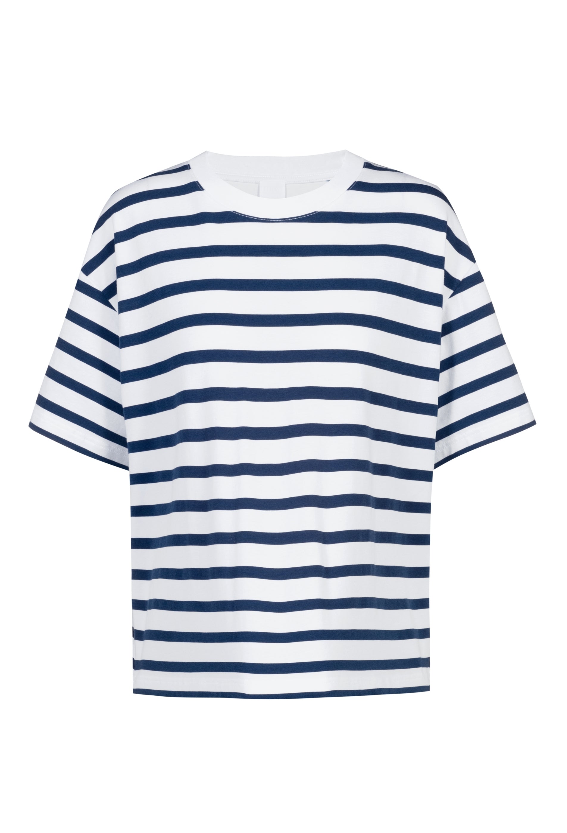 t-shirt-136433-3.jpg