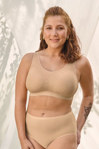 Spezial Bralette+Essential Lace+Farbe Dessert