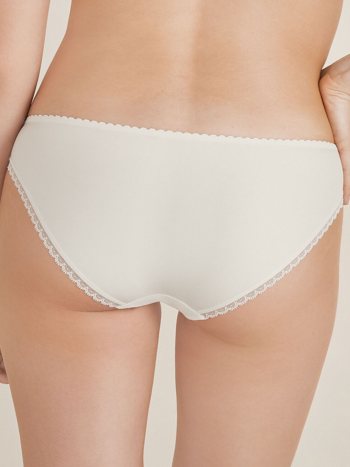 Conturelle Mini-Slip Mille Fleurs Farbe Cream